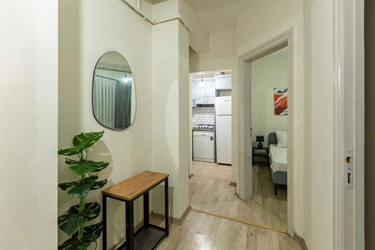 Modern Flat 5-Min Walk To Taksim Square In Beyoglu Leilighet Istanbul Eksteriør bilde